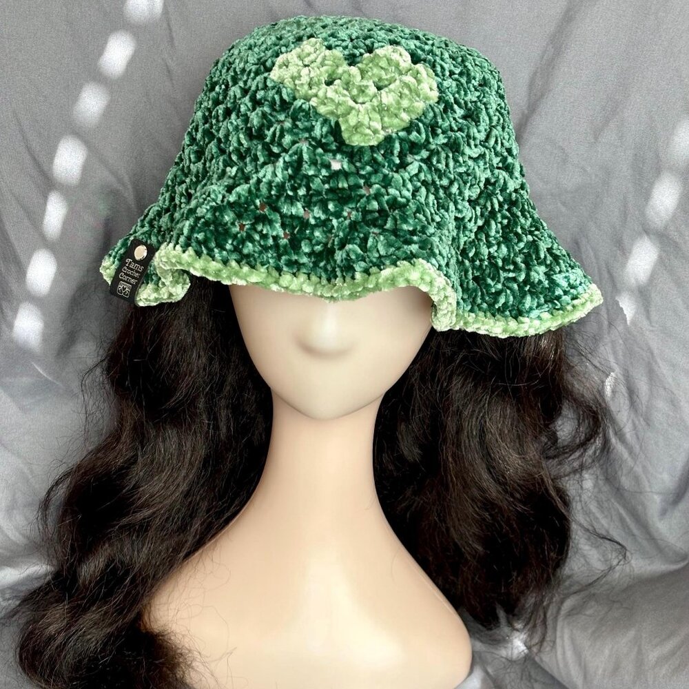 Green Cozy Heart Bucket Hat - Handmade Velvet Winter Hat